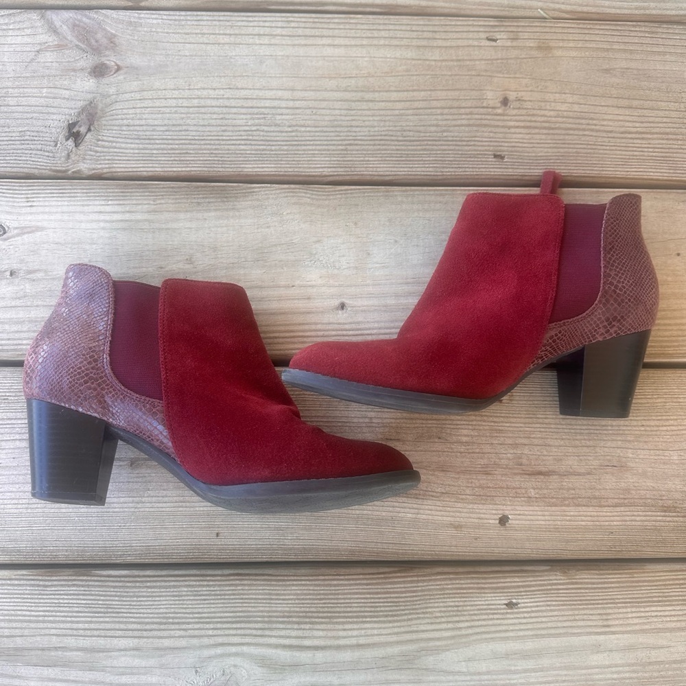 Vionic Burgundy Ankle Boots with Snakeskin Detail